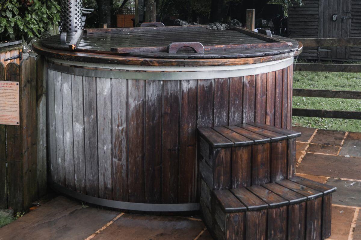 improve holiday let with a hot tub (1)